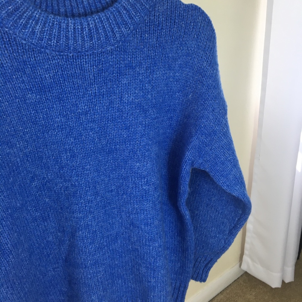 NWT oversized blue sweater - Picture 6 of 10